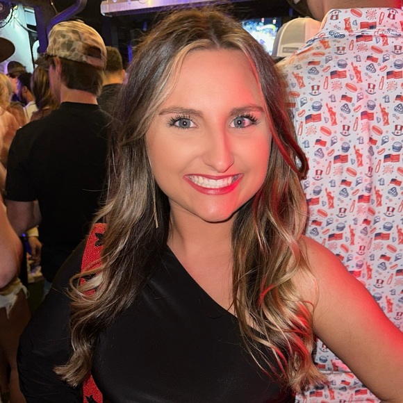 Meet your Posher, Brianna - Picture 1 of 1